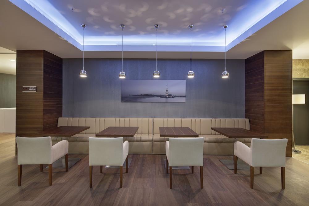 卡亚什尔希尔顿欢朋酒店 伊斯坦布尔 外观 照片