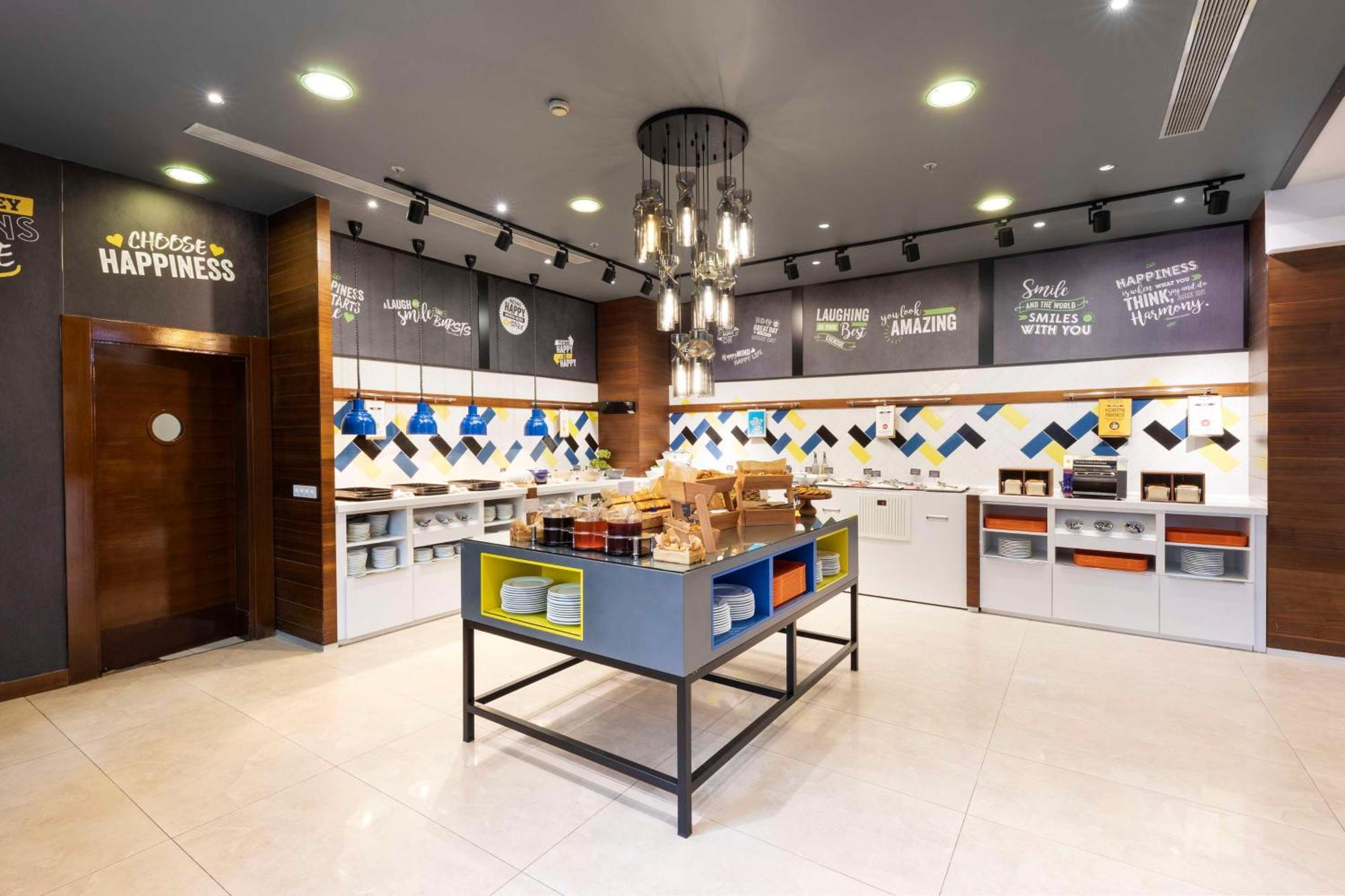 卡亚什尔希尔顿欢朋酒店 伊斯坦布尔 外观 照片